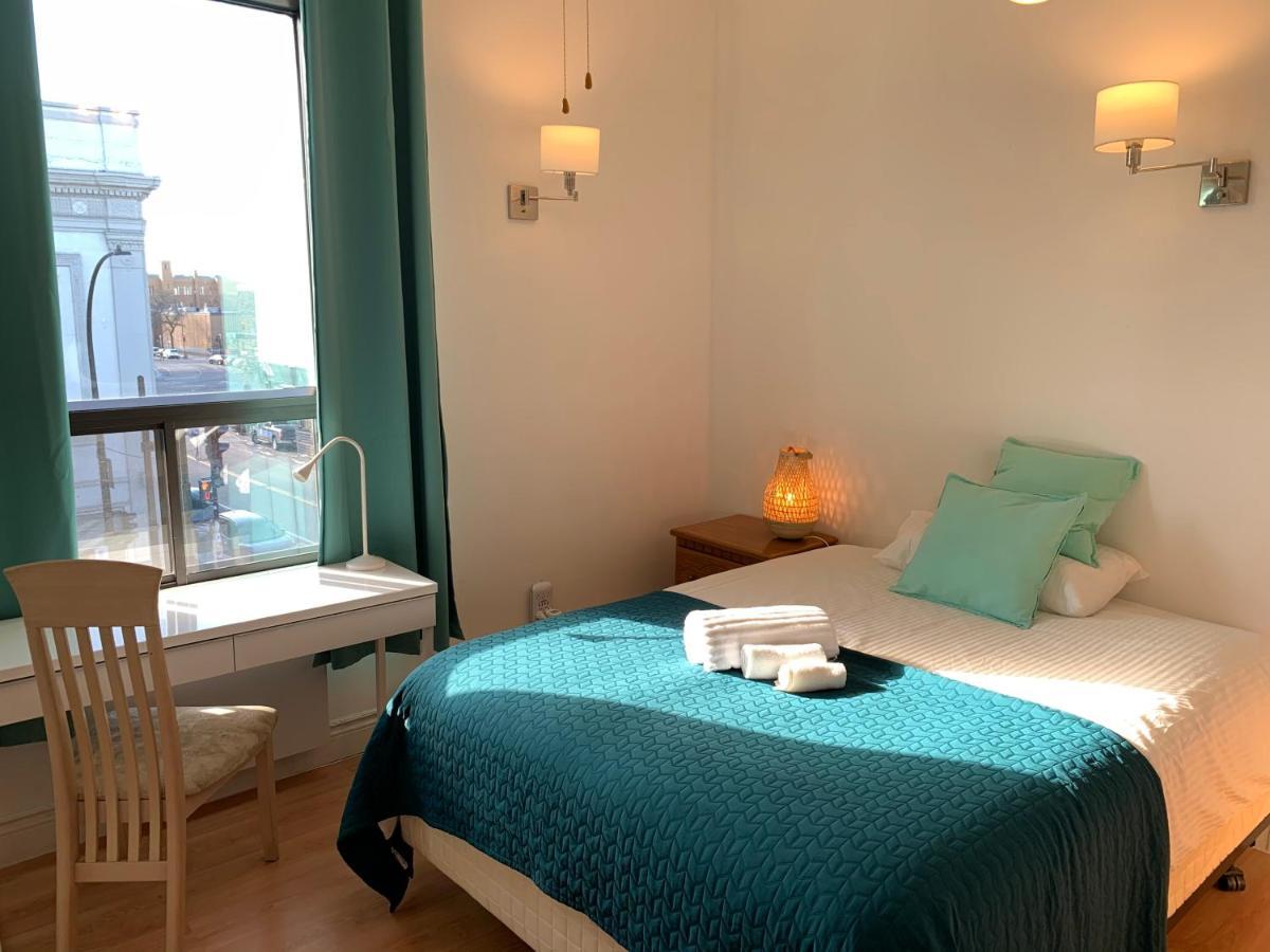 Chambres El Mediterraneo Rooms Montreal Ngoại thất bức ảnh