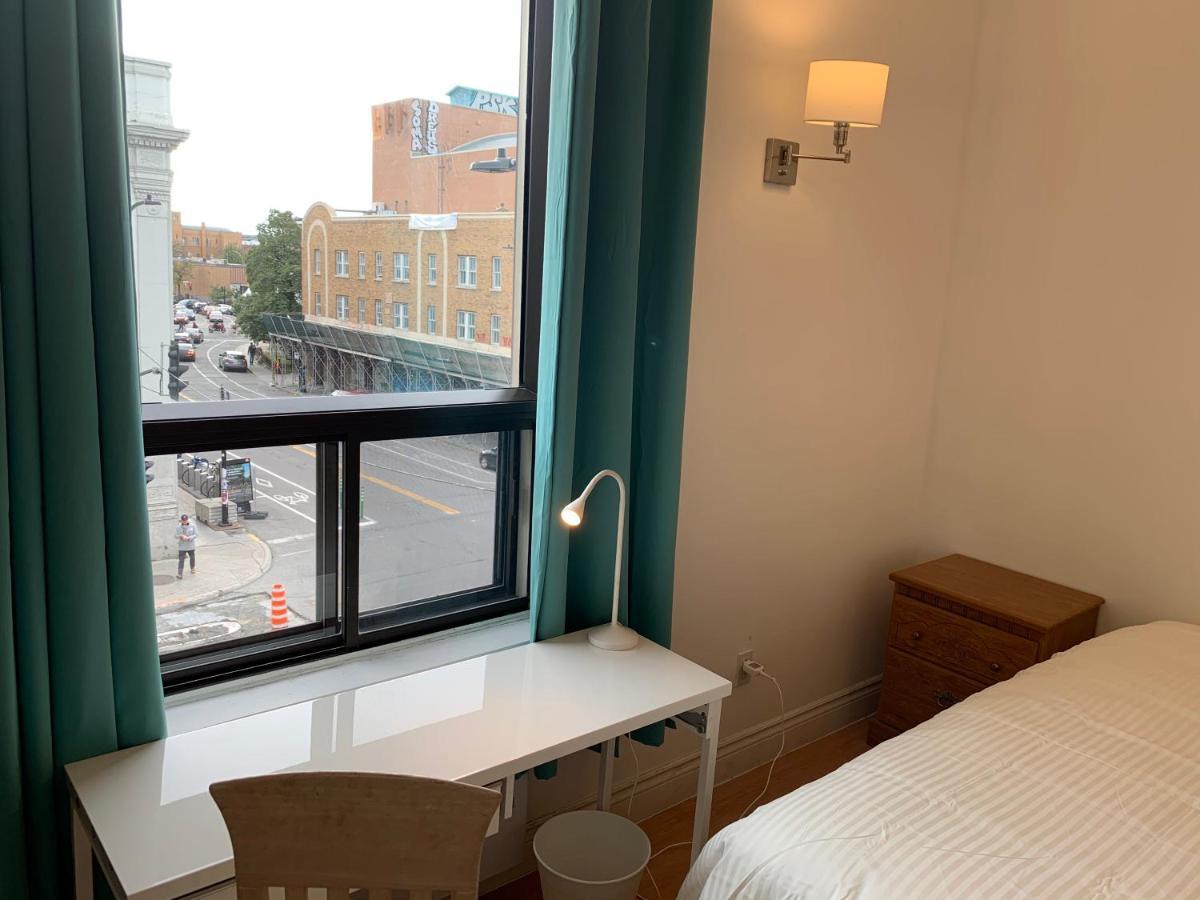 Chambres El Mediterraneo Rooms Montreal Ngoại thất bức ảnh