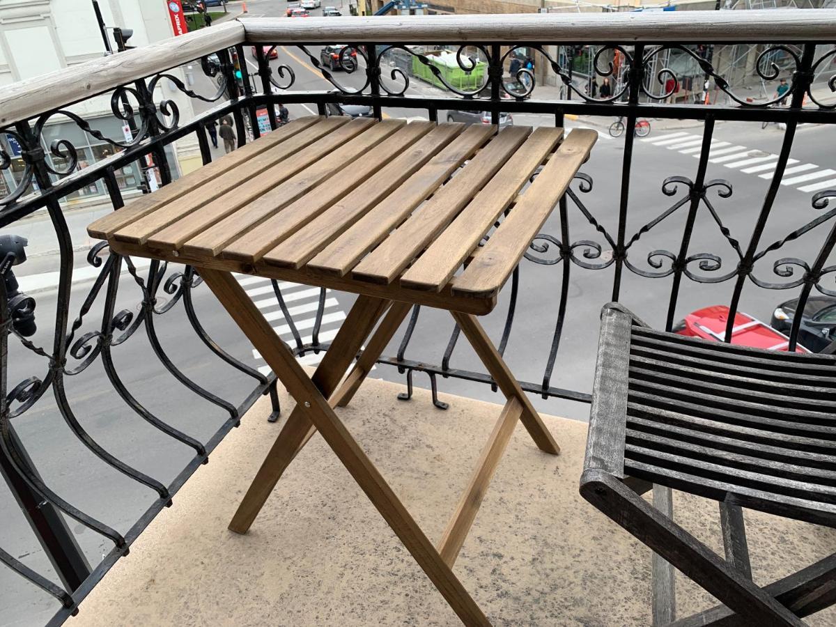 Chambres El Mediterraneo Rooms Montreal Ngoại thất bức ảnh