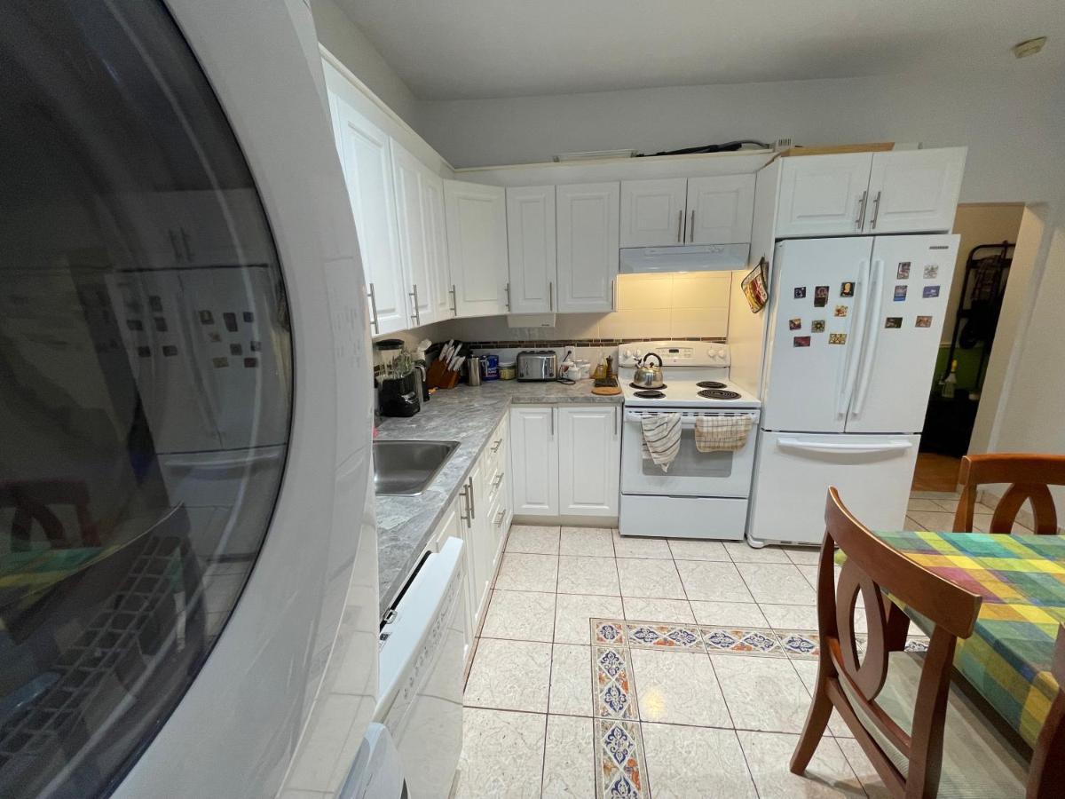 Chambres El Mediterraneo Rooms Montreal Ngoại thất bức ảnh
