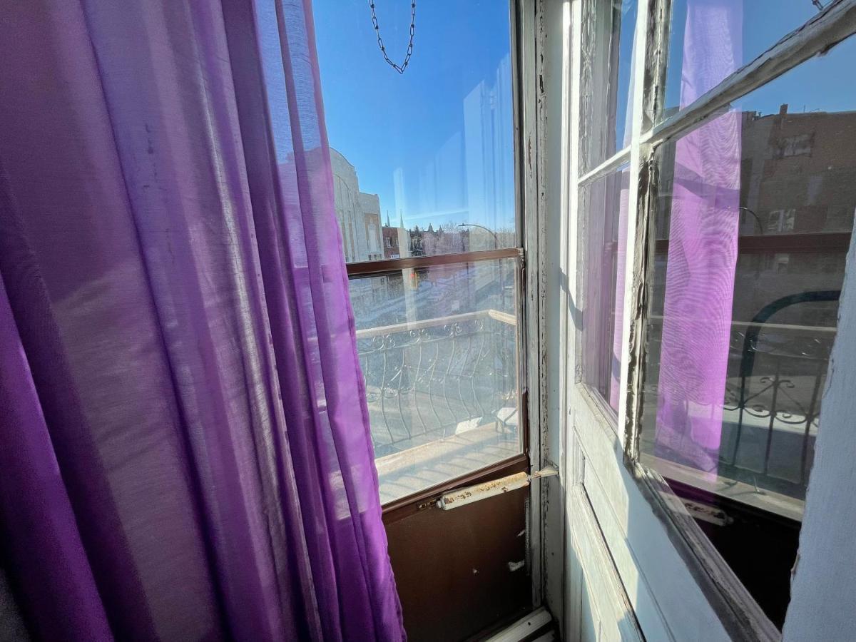 Chambres El Mediterraneo Rooms Montreal Ngoại thất bức ảnh