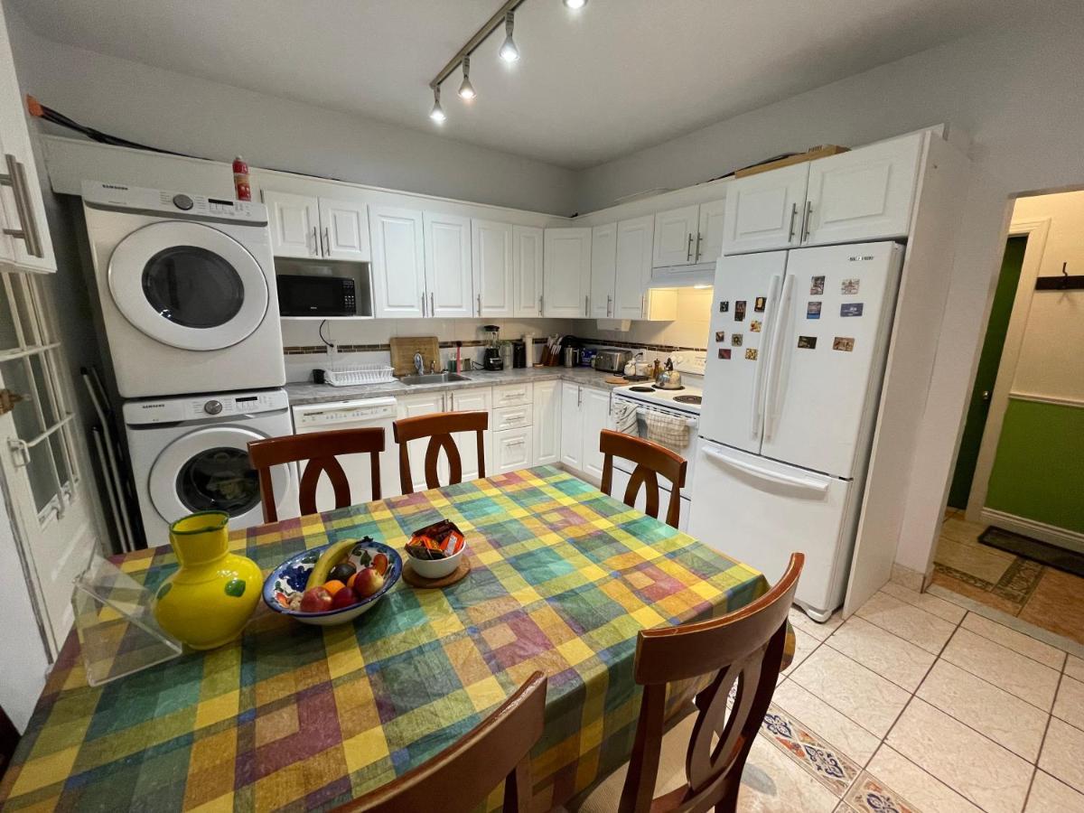 Chambres El Mediterraneo Rooms Montreal Ngoại thất bức ảnh
