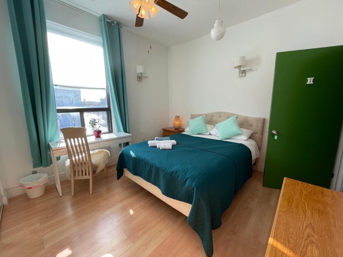 Chambres El Mediterraneo Rooms Montreal Ngoại thất bức ảnh