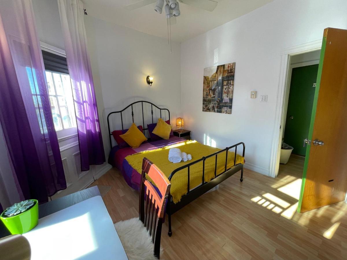 Chambres El Mediterraneo Rooms Montreal Ngoại thất bức ảnh