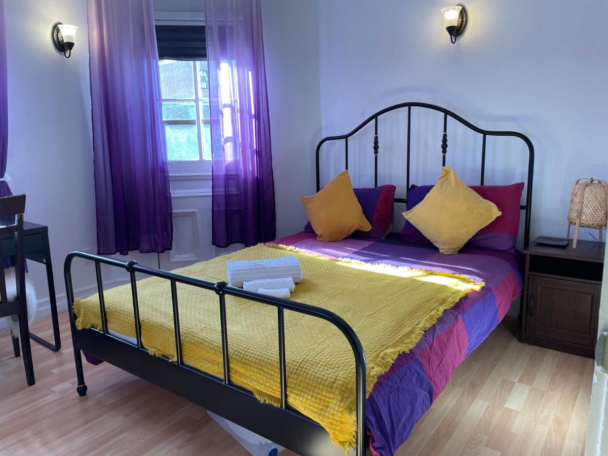 Chambres El Mediterraneo Rooms Montreal Ngoại thất bức ảnh