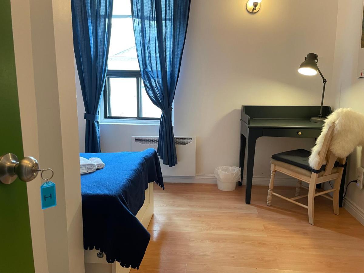 Chambres El Mediterraneo Rooms Montreal Ngoại thất bức ảnh