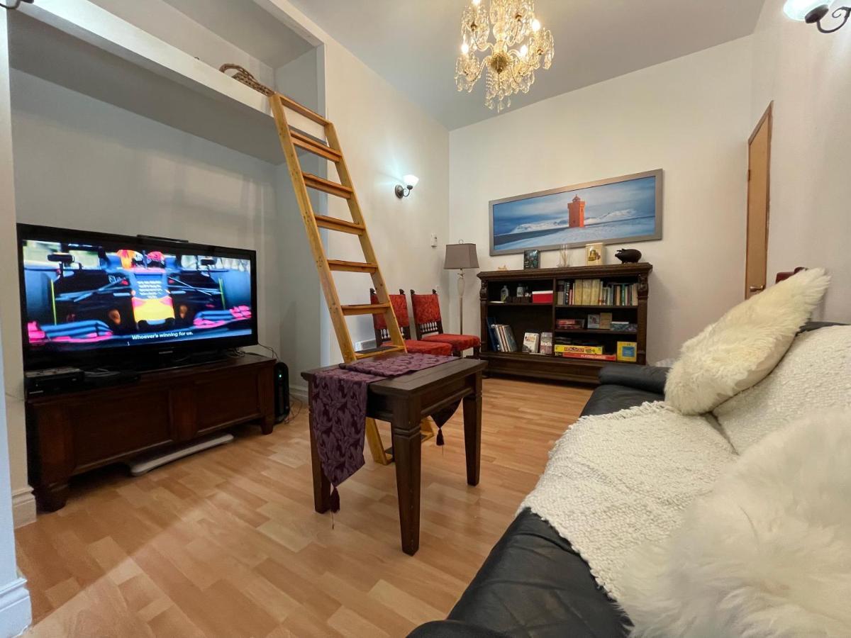 Chambres El Mediterraneo Rooms Montreal Ngoại thất bức ảnh