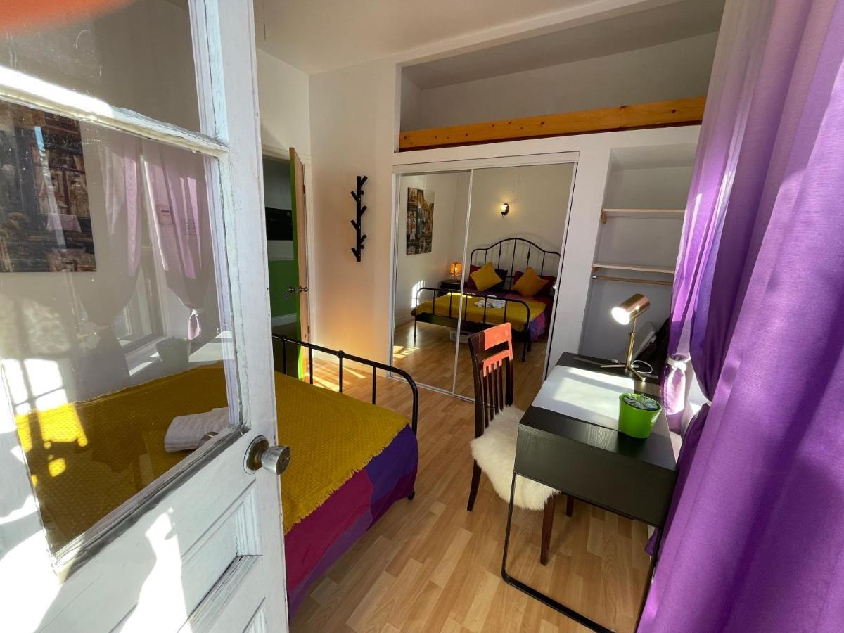 Chambres El Mediterraneo Rooms Montreal Ngoại thất bức ảnh